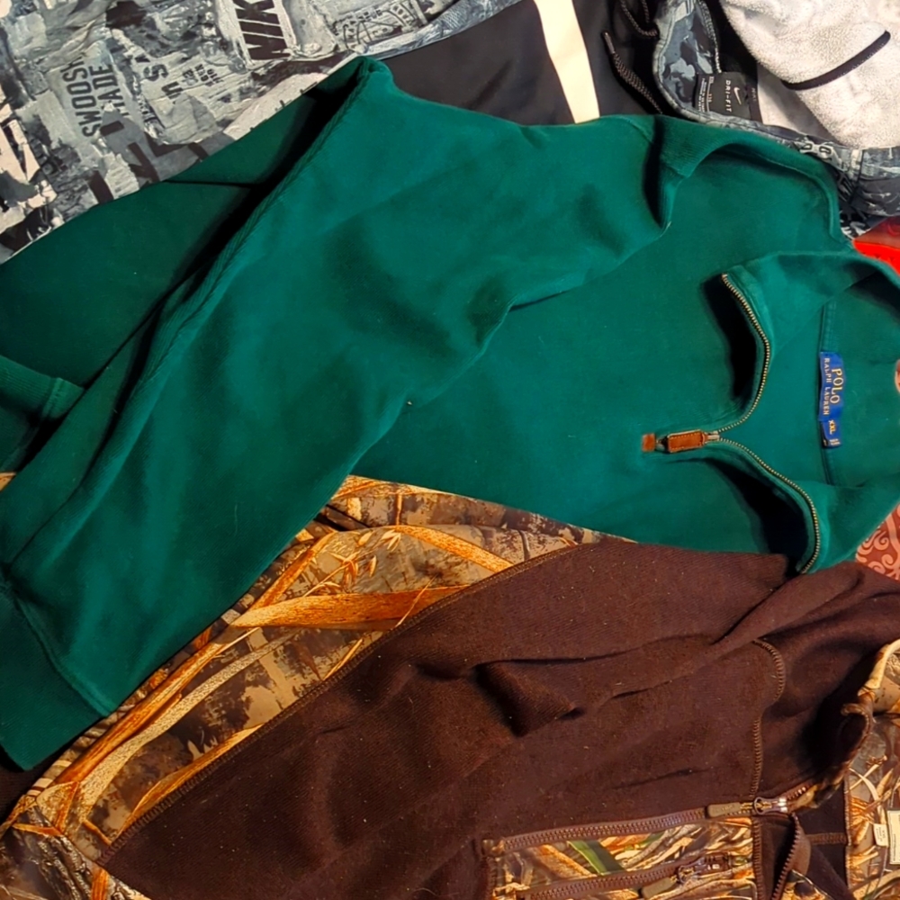 Men's pull over shirts